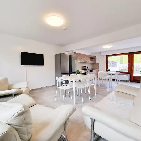 Raj Living - 6 House With Terrace And Parking - 25 Min Messe Dus & Airport Dus * Duisburg