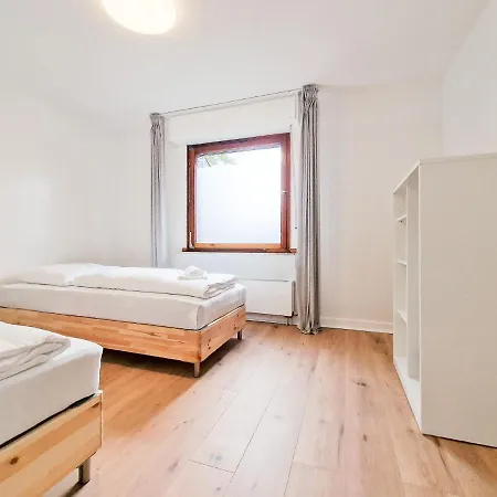 Raj Living - 6 House With Terrace And Parking - 25 Min Messe Dus & Airport Dus